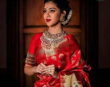 Load image into Gallery viewer, Bewitching Red Soft Banarasi Silk Saree With Stunner Blouse Piece
