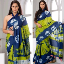 Load image into Gallery viewer, Kala Niketan Designer Latest Fashion Blue and Green Cotton Printed Saree
