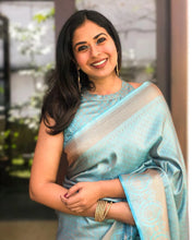 Load image into Gallery viewer, Heavenly Sky Color Soft Banarasi Silk Saree With Glamorous Blouse Piece
