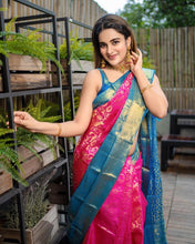 Load image into Gallery viewer, Kala Niketan Agarwal Silk Saree Archaic Traditional Kanchi Soft Silk Sari With Attached Blouse
