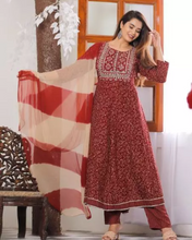Load image into Gallery viewer, Bollywood Trendy Ensemble Women Kurta Sets ( M To 7XL Size Available)
